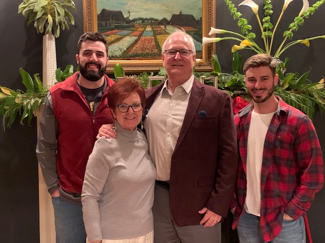 Lane Loupe, Customer Service & Sales